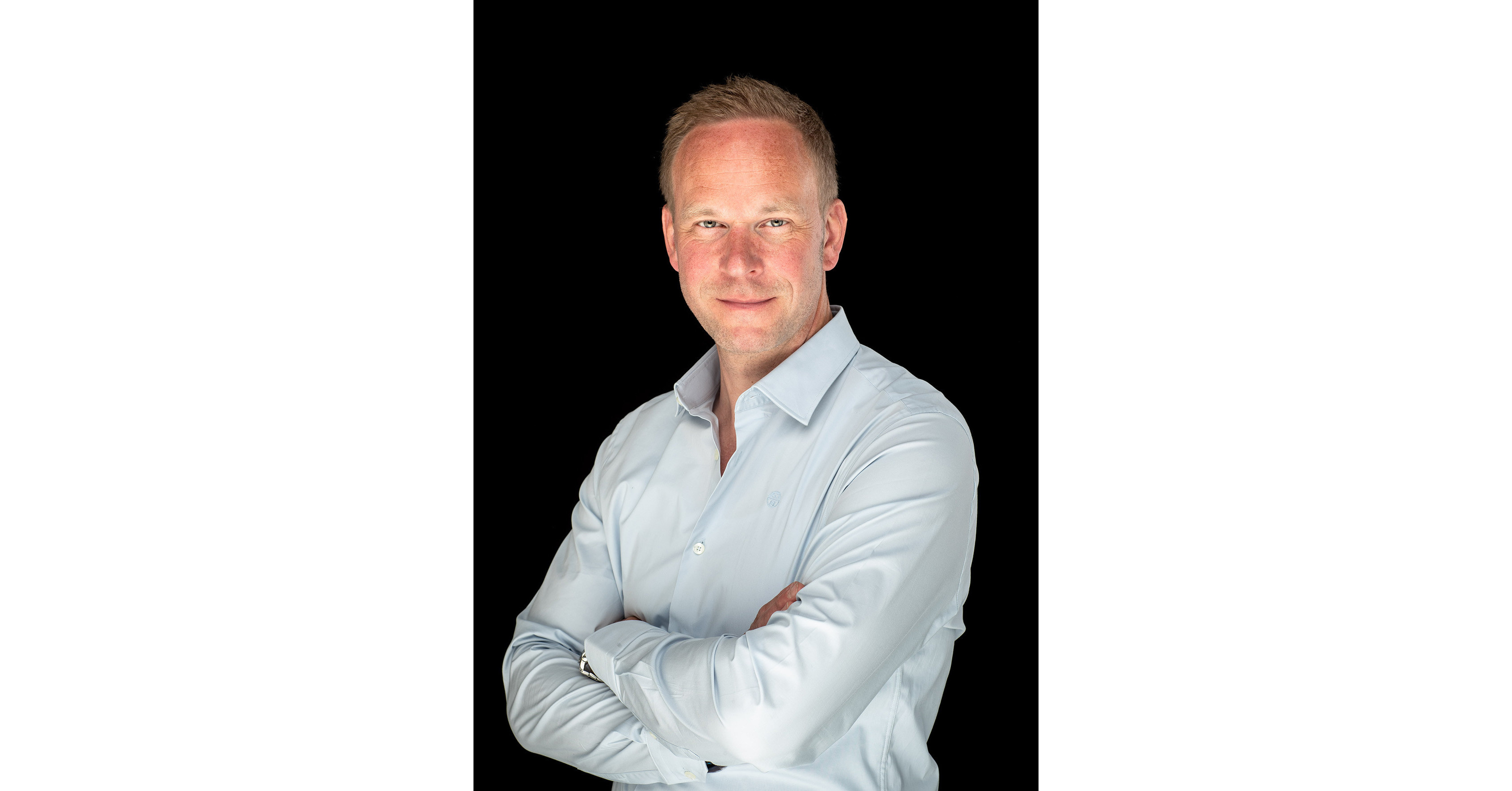 Florian Neuhaus Welcomes Baby! - 55j8u3e