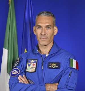 Axiom Space formera le colonel Walter Villadei de la Force aérienne italienne en tant qu'astronaute professionnel en vue d'une future mission spatiale