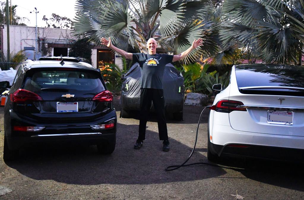 UCLA Bruin legend Bill Walton gets statue at San Diego Park – CALI Strong