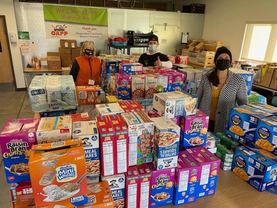 Everlight Solar donated over 1,700 pounds of food to the Oregon Area Food Pantry in Wisconsin in time for Thanksgiving in 2021