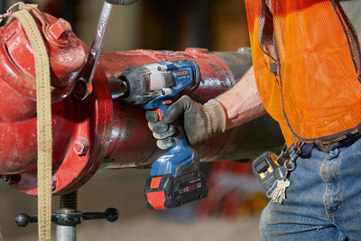 The new GDS18V-740C PROFACTOR™ 18V connected-ready 1/2-inch impact wrench from Bosch® Power Tools brings hardcore power in a cordless design.