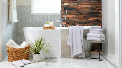 Luxome's Spa Collection Towels (left) and Plush Performance Towels (right).