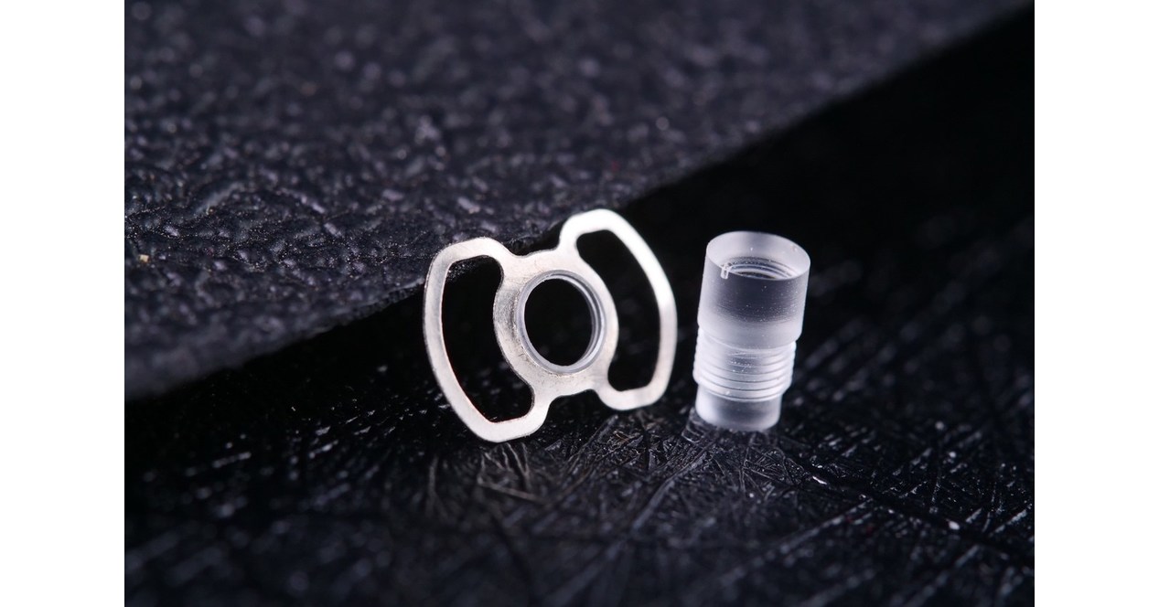 Buenas noticias para los pacientes con ceguera corneal: la queratopr&oacute;tesis MIOK, la primera c&oacute;rnea artificial del mundo hecha completamente de materiales no biol&oacute;gicos, fue aprobada para su uso en China.