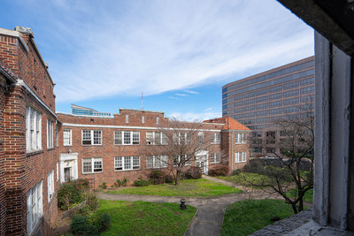 Winnwood Apartments Courtyard