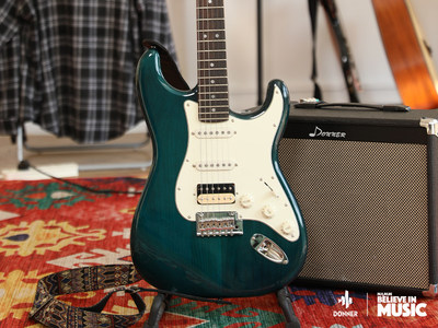 The Donner DST-400 is an ideal guitar for beginners, featuring a coil-split push/pull switch under the bridge tone knob that gives players a choice between the thicker, punchier sound of the bridge humbucker or the brighter, clearer sound of a single-coil pickup in the bridge position.