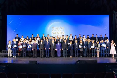 Winners of the 2021 Sands Supplier Excellence Awards, Sands Procurement Academy graduates, and guests of honour gathered at The Londoner Macao last Friday.