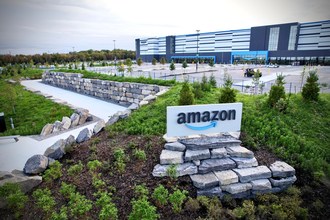 222 CitiGate Drive, a 2.8 million square foot Amazon fulfillment centre located in CitiGate Corporate Business Park in Barrhaven, a suburb of Ottawa (CNW Group/Crestpoint Real Estate Investments Ltd.)