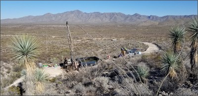 Photo of Pedro Gold Project core hole P22-01 (looking east). (CNW Group/Southern Empire Resources Corp.)