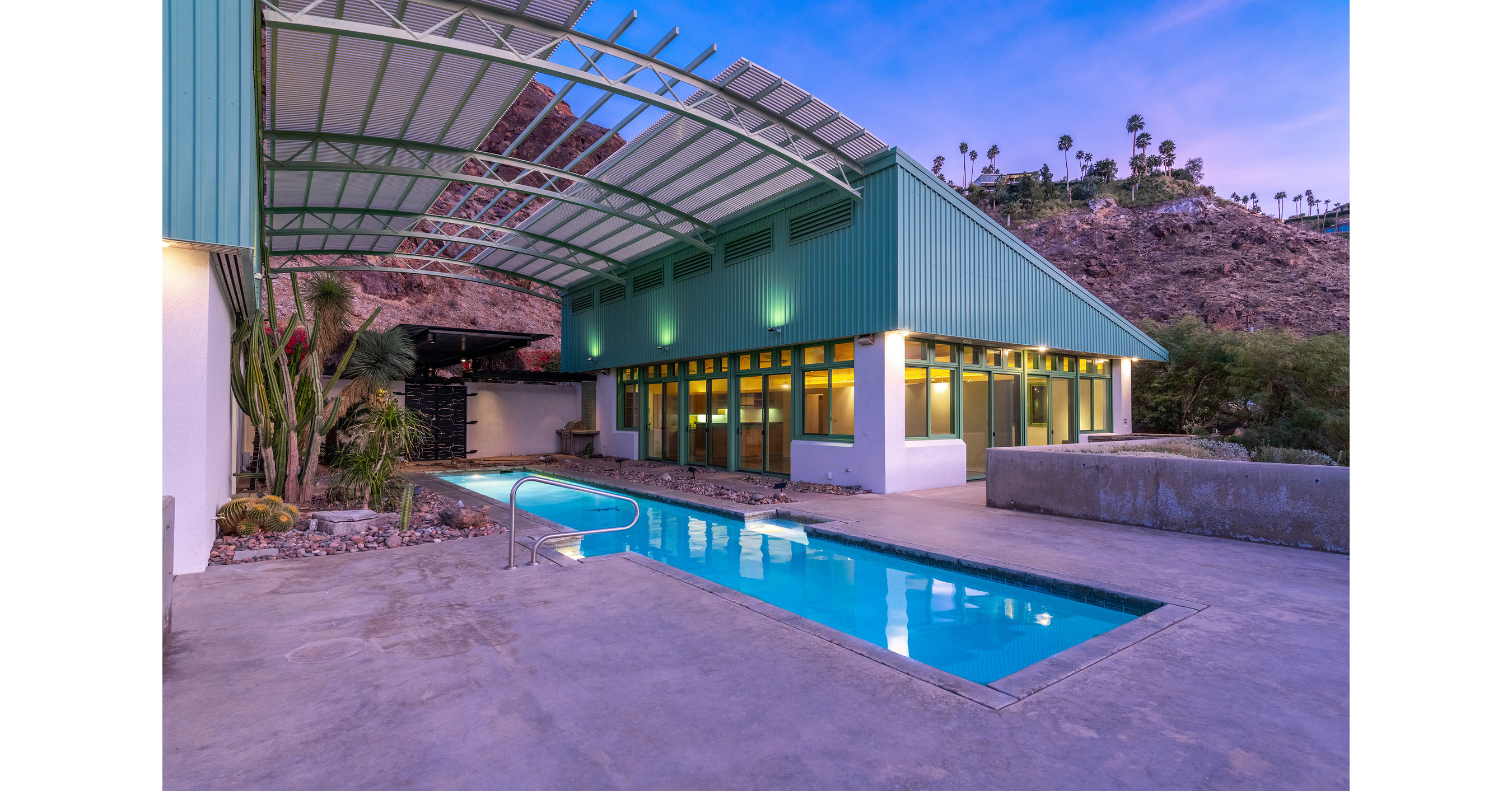 Modern Mountainside Retreat Captures Palm Springs Panorama