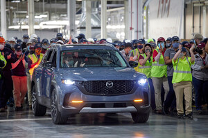 Début de la production pour le tout premier CX-50 de 2023