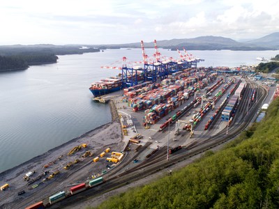 DP World's Fairview Container Terminal at the Port of Prince Rupert is expanding its capacity to 1.6 million twenty-foot-equivalent units (TEUs) by Q3 2022 and 1.8 TEUs in 2024. (CNW Group/DP World)