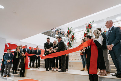 Highlands College Chancellor Chris Hodges and President Mark Pettus cut the ribbon to celebrate the official opening of Highlands College's new campus