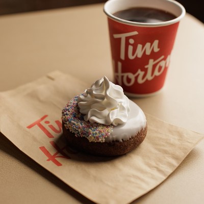 Tim Hortons Choose To Include donut raises nearly $600,000 ? a record high for a fundraising donut in support of Special Olympics Canada (CNW Group/Tim Hortons)