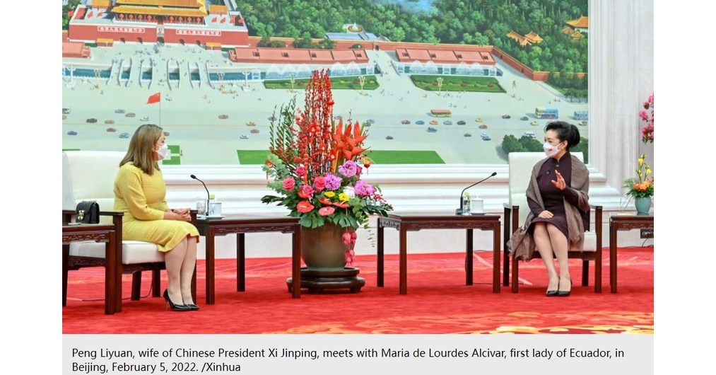 CGTN: Peng Liyuan incentiva interc&acirc;mbios culturais entre China e Equador