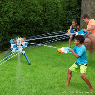 Test your skills and GET SOAKED with the new Nerf Super Soaker RoboBlaster, by WowWee!