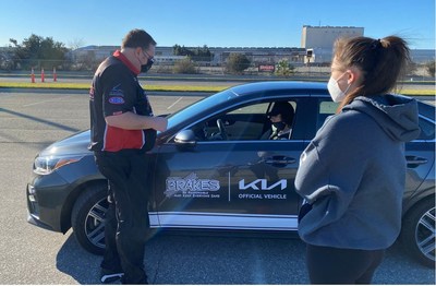 Kia America renueva su patrocinio a la escuela de conducción proactiva para adolescentes B.R.A.K.E.S.