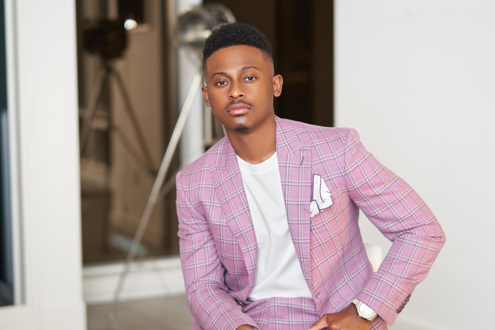 Scholly Partners With 25-Year-Old Entrepreneur Bryce Thompson to Give Away His Second $100,000 Scholarship - Vimarsana News