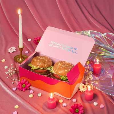 The 2-for-1 Jalapeno Lime Hot Date Burger Bailout Box (CNW Group/Beyond Meat and A&W Canada)