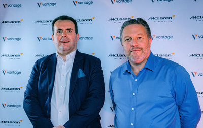 David Shayer, director ejecutivo de Vantage UK, y Zak Brown, director ejecutivo de McLaren Racing