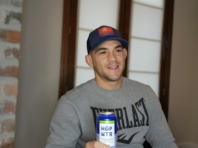 Dustin Poirier steps in the ring with HOP WTR