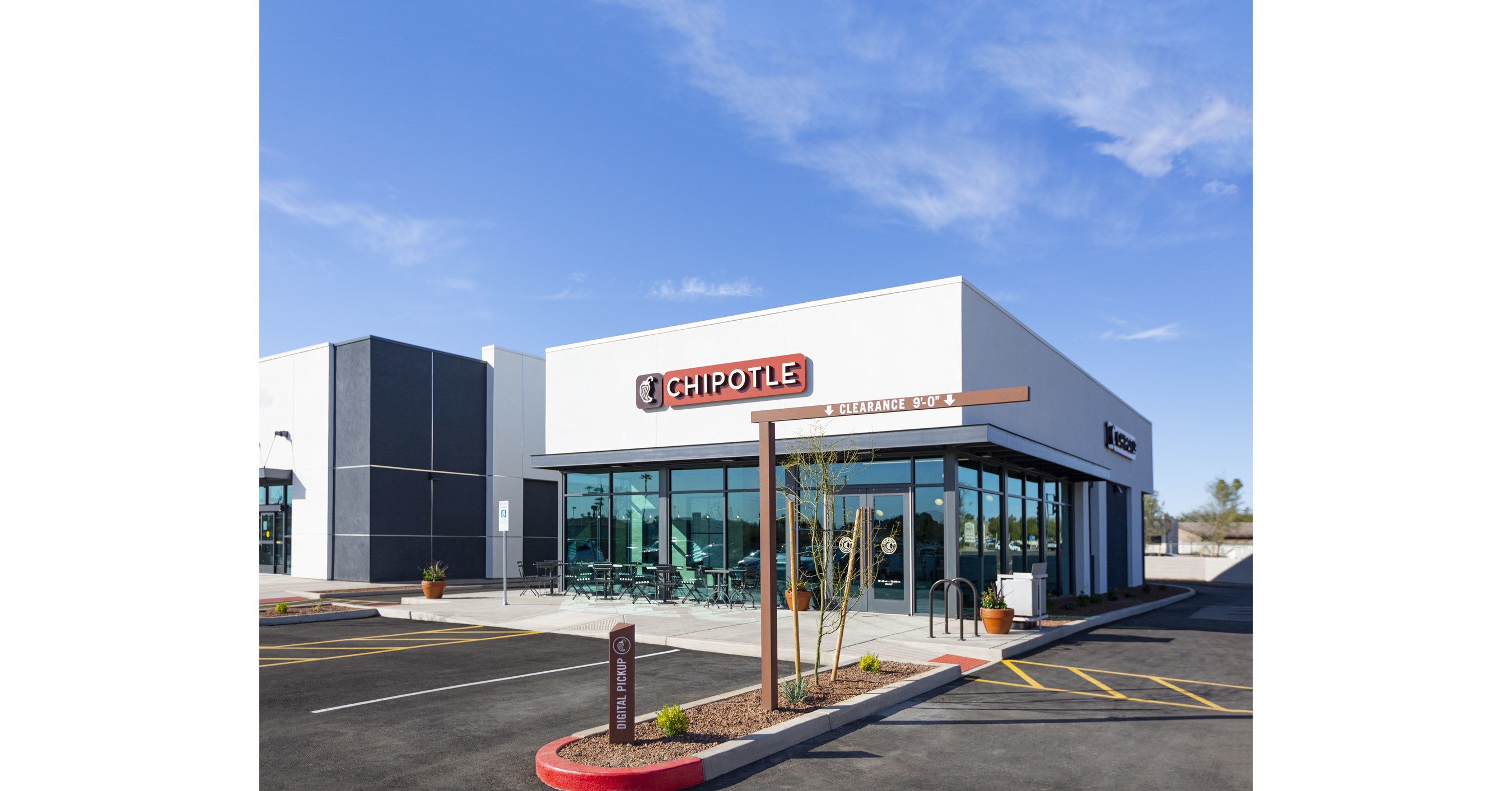 CHIPOTLE ACHIEVES 3,000TH RESTAURANT MILESTONE WITH A CHIPOTLANE® IN