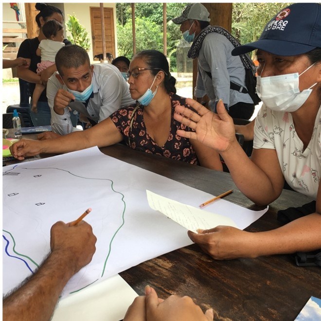 Photo 6 – community members from the Monclar, the neighborhood closest to the Mocoa project, participating in “Good Neighbor” planning session (CNW Group/Libero Copper & Gold Corporation.)