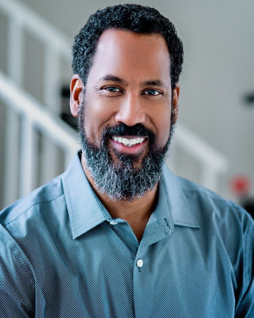 Jared Robinson joins Outside Angle as a senior leadership consultant with deep expertise in team building, training and facilitation, and youth development. Robinson has coached and supported teams, across sectors, in the challenging work of strengthening relationships and developing positive organizational cultures that can sustain them through complex change. His addition contributes to the growth of the firm’s team alignment and performance, and change strategy, practice areas.