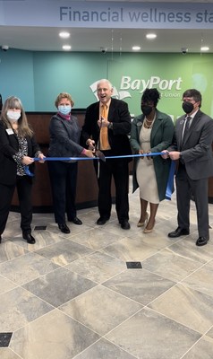 Virginia Beach Mayor Bobby Dyer officially opens BayPort's new Lynnhaven branch.
