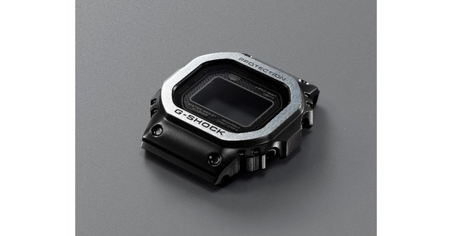 Casio lan&ccedil;a G-SHOCK de destaque com design todo em metal preto