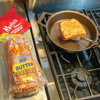 Martin’s® is partnering with Stargazer Cast Iron to offer consumers five chances to win custom grilled cheese kits.  The sweepstakes will take place on Martin’s and Stargazer’s Instagram channels: @potatorolls and @stargazercastiron, respectively. For additional information, recipes, and more, please visit:  https://potatorolls.com/melt/.  February 2022