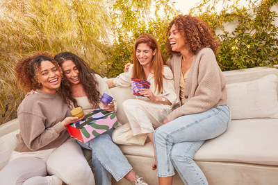 Awesome Woman Box Opening