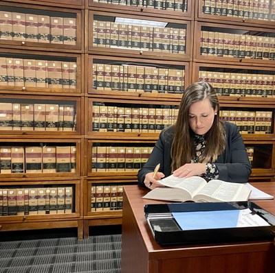 Jacksonville University College of Law students will take courses at the university’s Downtown Jacksonville location, which is a 10-minute walk from the Duval County Courthouse and its extensive legal library.