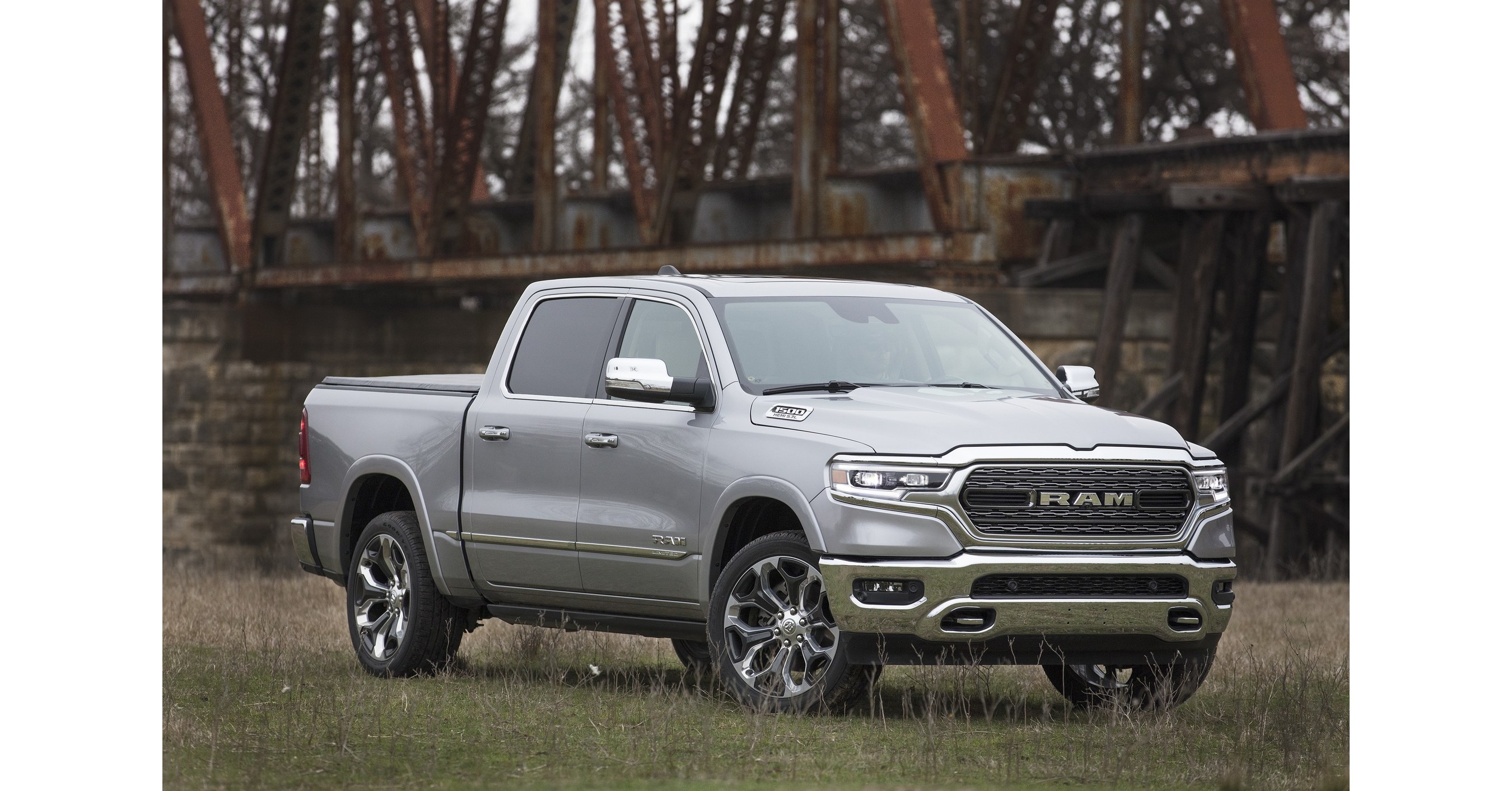 Stellantis Earns Four Automotive Loyalty Award Wins from IHS Markit