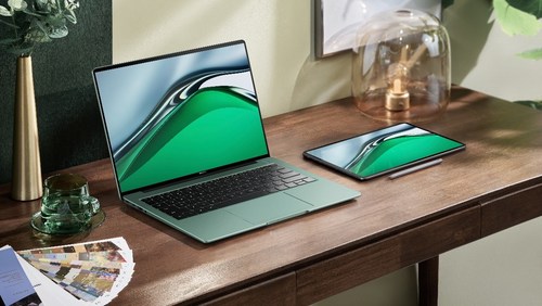 Huawei launches a new line-up of sleek MateBook laptops combining craftsmanship, high performance, and lightweight design now available in Canada (Photo featuring HUAWEI MateBook 14s). (CNW Group/Huawei Consumer Business Group)
