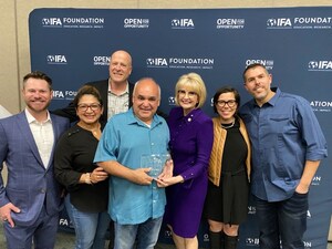 Javier Gomez of Capriotti's Sandwich Shop Awarded Franchisee of the Year by International Franchise Association