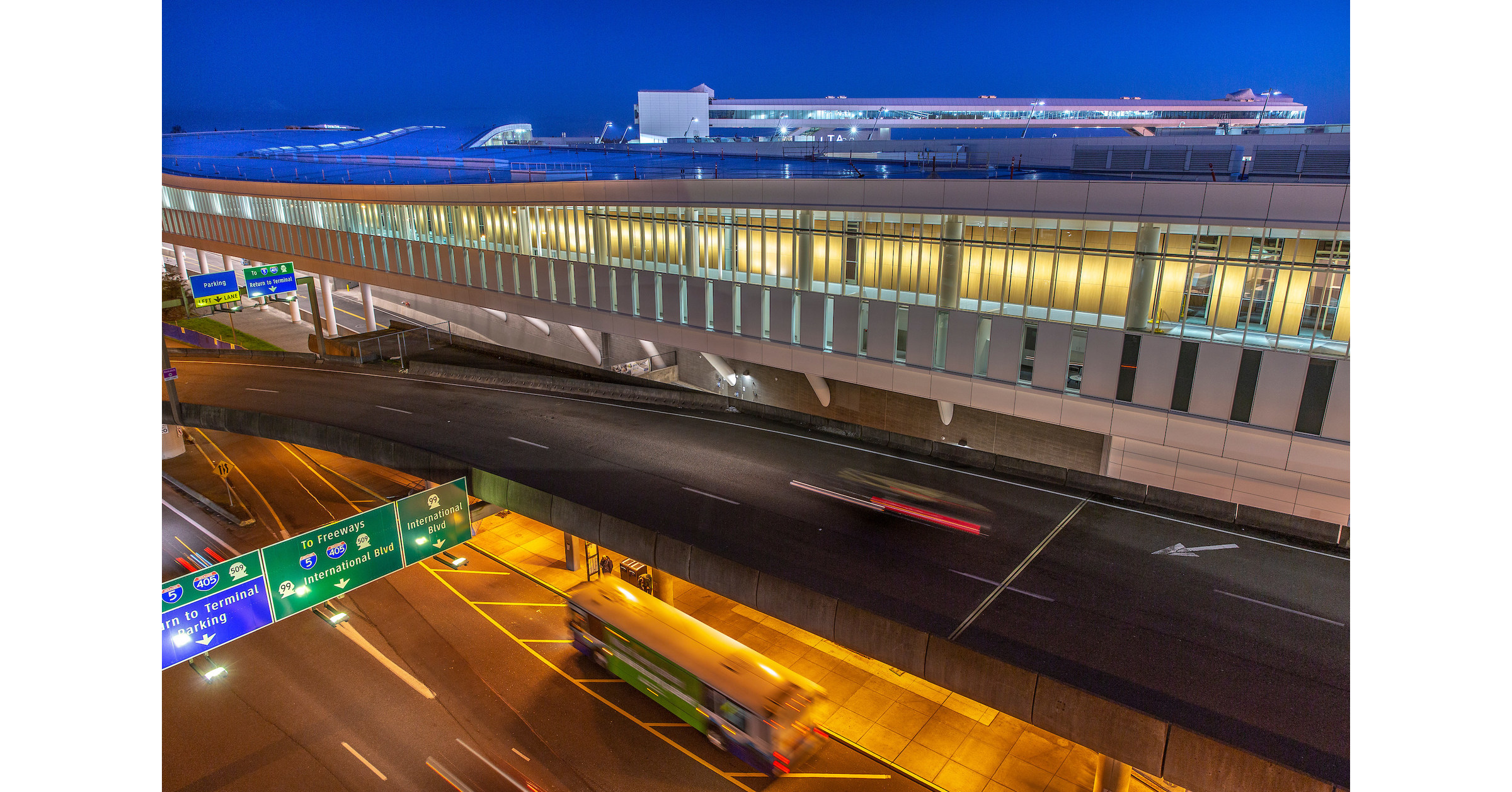 Alaska Airlines y nuestros socios de oneworld están celebrando su llegada con estilo a nuestro aeropuerto de origen