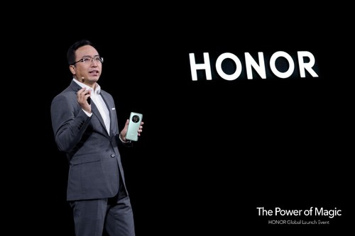 HONOR CEO George Zhao unveils the all-new HONOR Magic4 Series