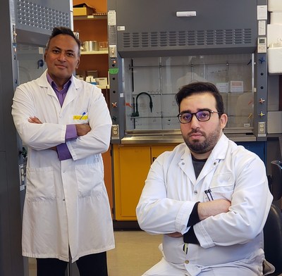 Le professeur Charles Ramassamy et le chercheur postdoctoral Mohamed Haddad qui ont mené l'étude à l'INRS. (Groupe CNW/Institut National de la recherche scientifique (INRS))
