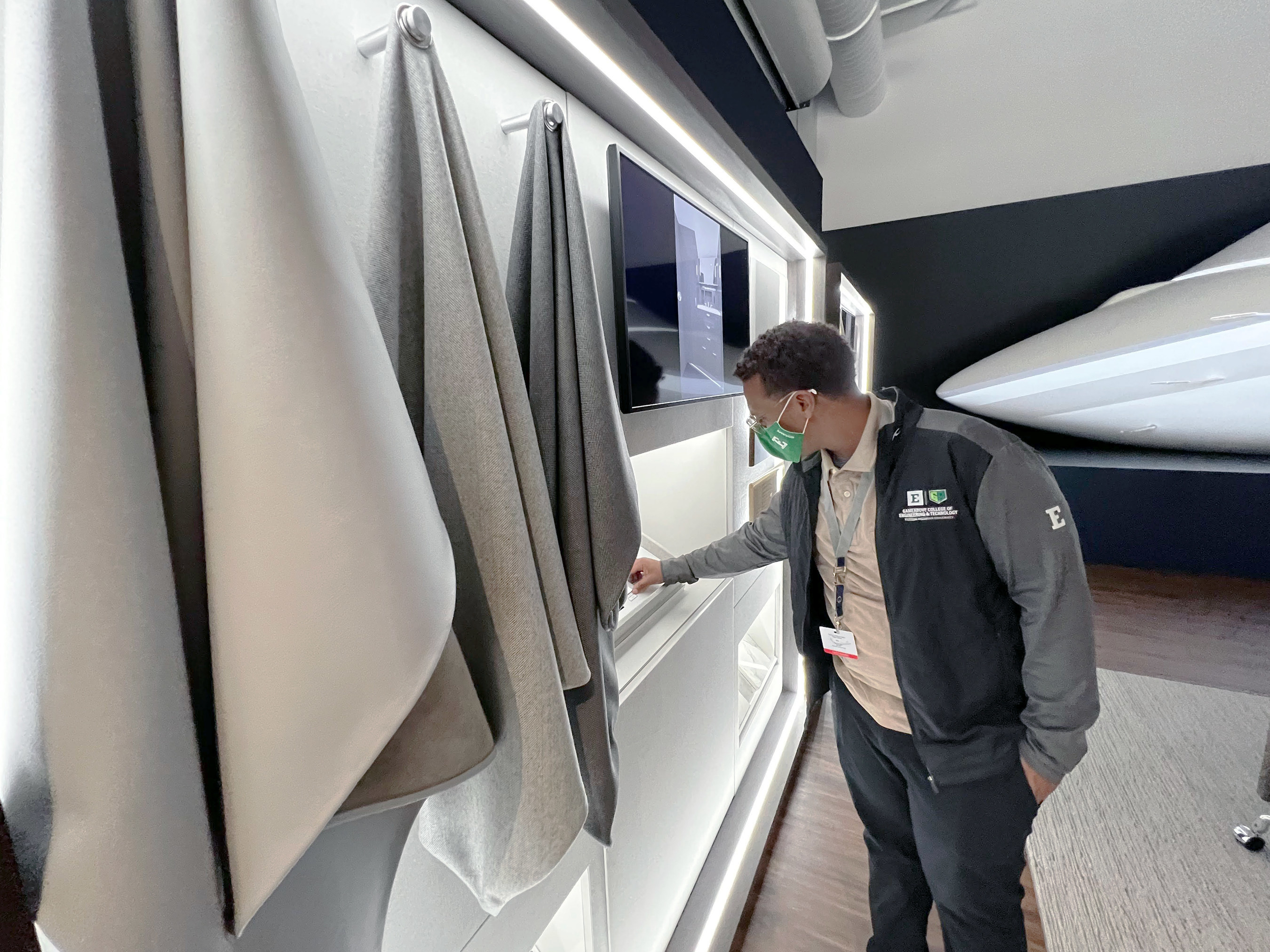 Unable to view the image, Please provide a valid URL.