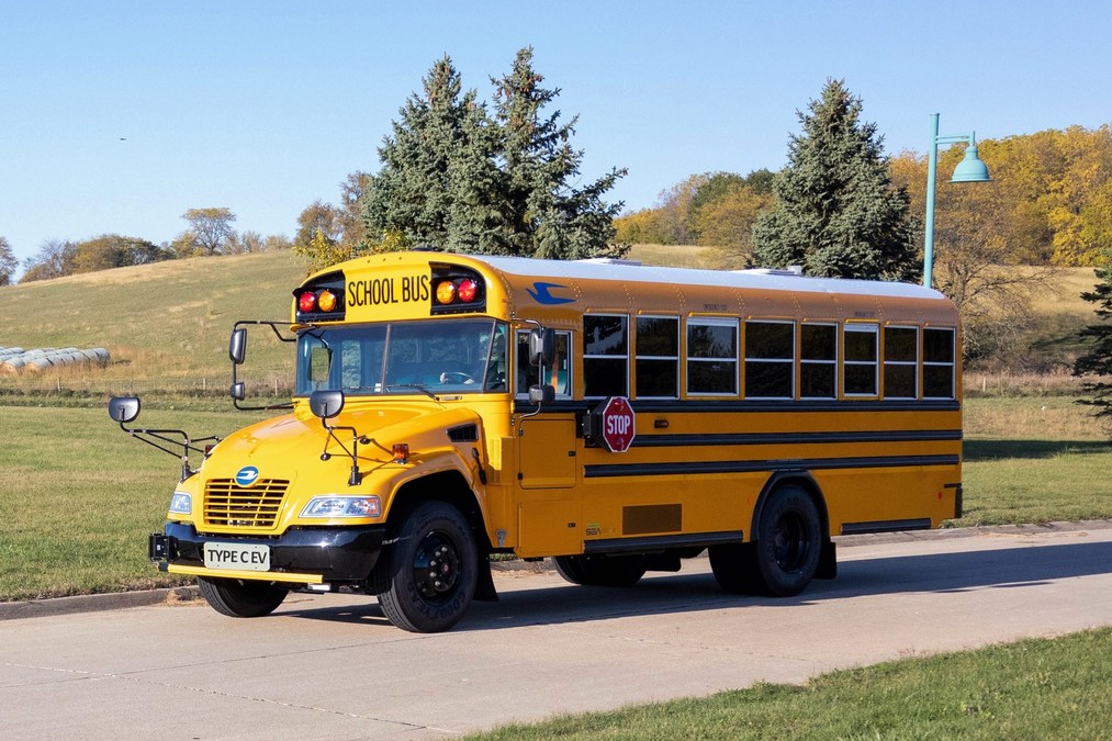 SEA Electric Continues Push into Zero-Emissions School Buses - Vimarsana News