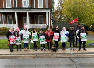 Unifor demands Ministry action on women's' shelter employer's failure to negotiate
