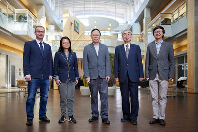 The University of Oklahoma has received funding from the National Institutes of Health to establish the Oklahoma Center of Medical Imaging for Translational Cancer Research. The center is led by Bin Zheng (center) with researchers (left to right) Stefan Wilhelm, Han Yuan, Hong Liu and Yuchen Qiu. Learn more at ou.edu/research