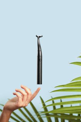 Flaus is the world's first planet-friendly electric flosser. Not only does Flaus make flossing as quick and easy as brushing your teeth, it's as gentle on the earth as it is on your gums.