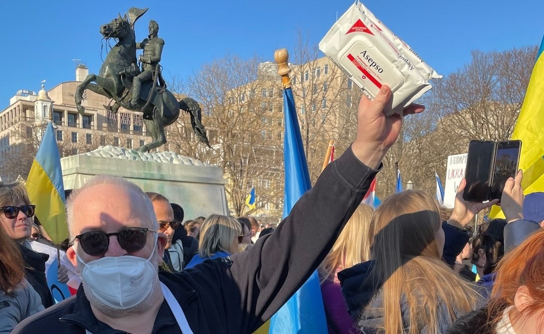 Weed Out Hate Initiative Sows Seeds of Ukrainian Solidarity, March 27-28, in Times Square, New York - Vimarsana News
