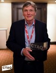 Pierre Rivard reçoit le Prix Personnalité du monde alimentaire 2022