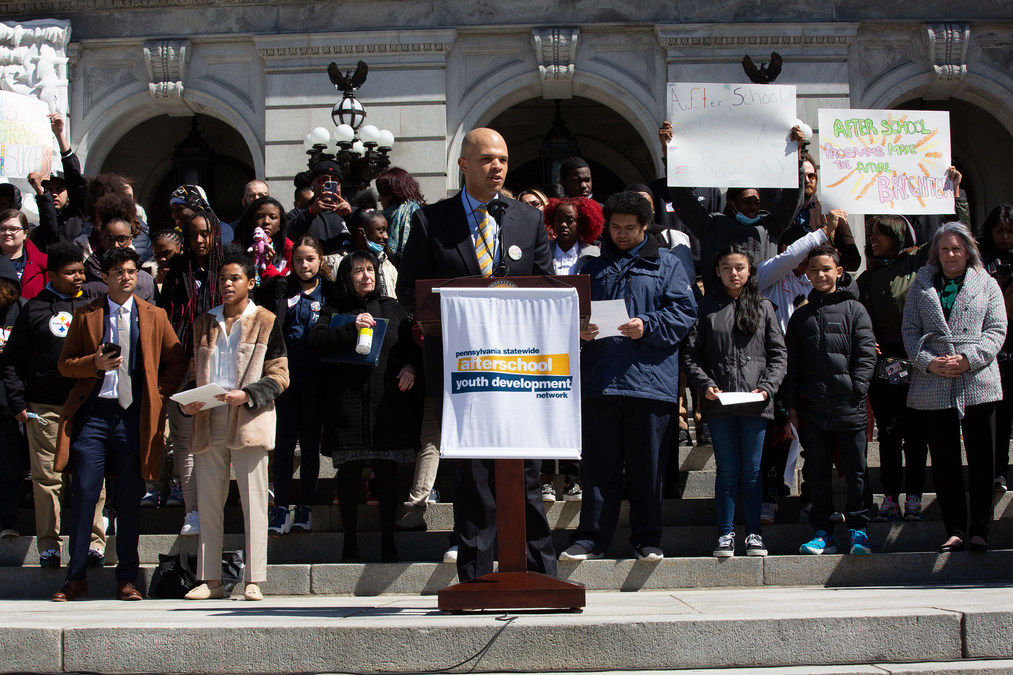 Students, Teachers and Legislators Rally on the Capitol Steps to Support Afterschool Programs - Vimarsana News