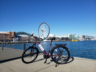 La bicicleta eléctrica HEAD Groove-E de barra baja y motor central. (PRNewsfoto/Cycle Force Group)