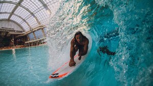Společnosti American Wave Machines a ProSlide společně přinášejí lepší surfování do bazénů po celém světě
