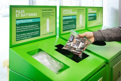 Lowe's Canada a t nomme Chef de file en durabilit pour 2021 pour la quatrime anne conscutive par Appel  Recycler Canada, Inc., une organisation responsable de la plus grande collecte et de recyclage de batteries au Canada. C'est le dixime titre de Chef de file en durabilit que reoit Lowe's Canada. En 2021, les efforts dploys dans les magasins Lowe's, RONA et Rno-Dpt ont permis de dtourner en toute scurit plus de 125 000 kilogrammes de batteries usages des sites d'enfouissement. Ceci reprsente une augmentation de 28 % par rapport  2020 (Groupe CNW/Lowe's Canada)