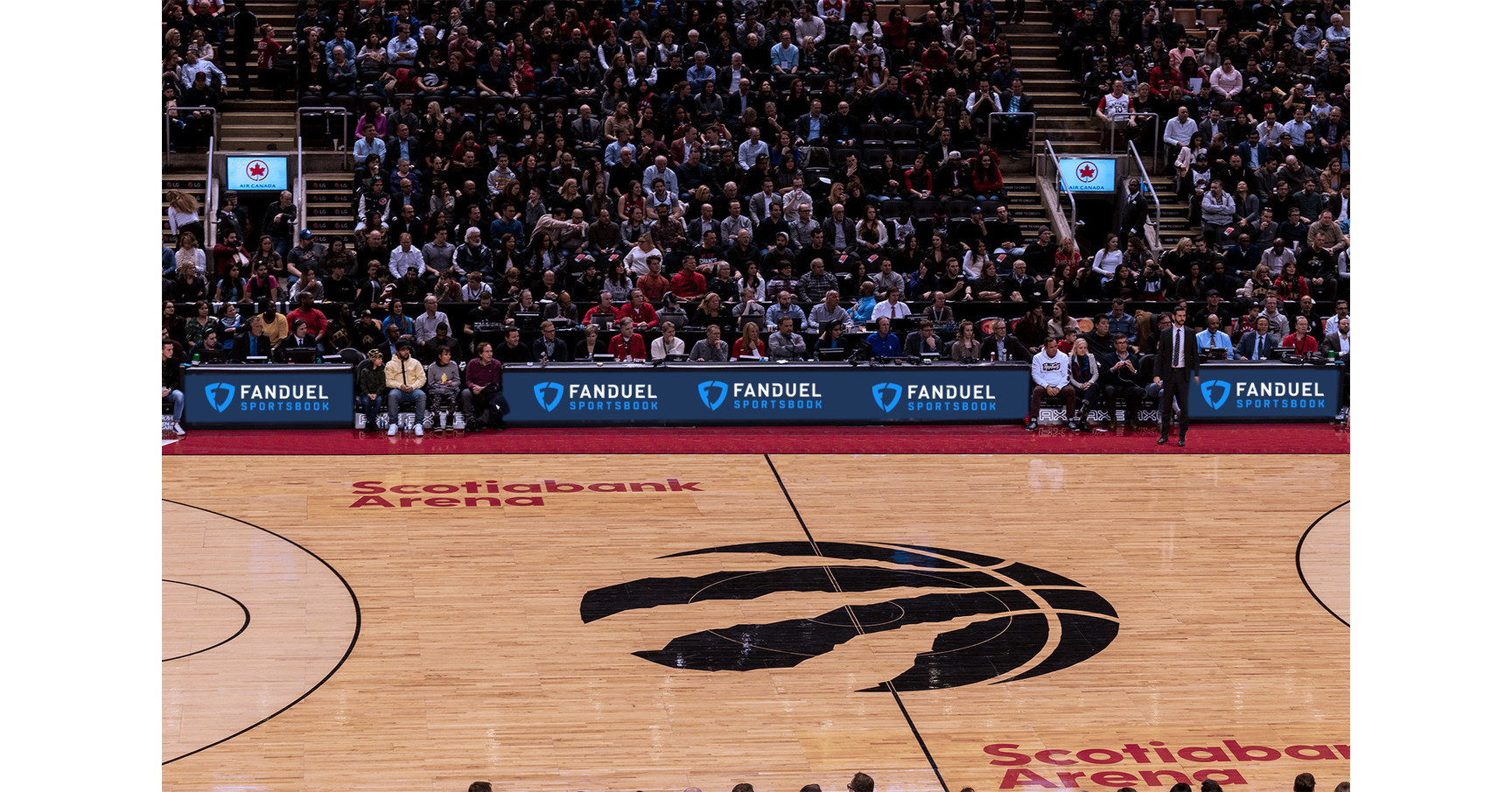 FanDuel Group, United Center Announce In-Arena Sportsbook Plans - United  Center News - News